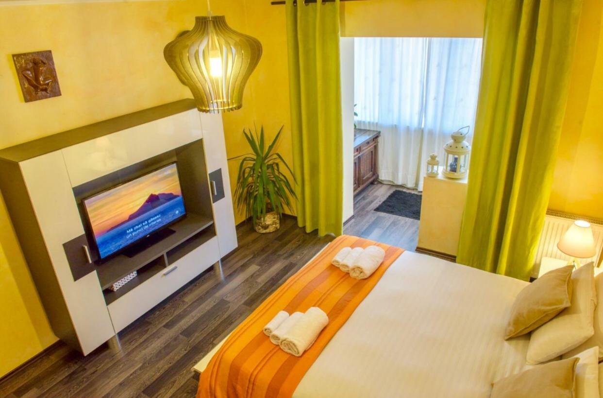 Zuzu'S Home Rîşnov Ngoại thất bức ảnh
